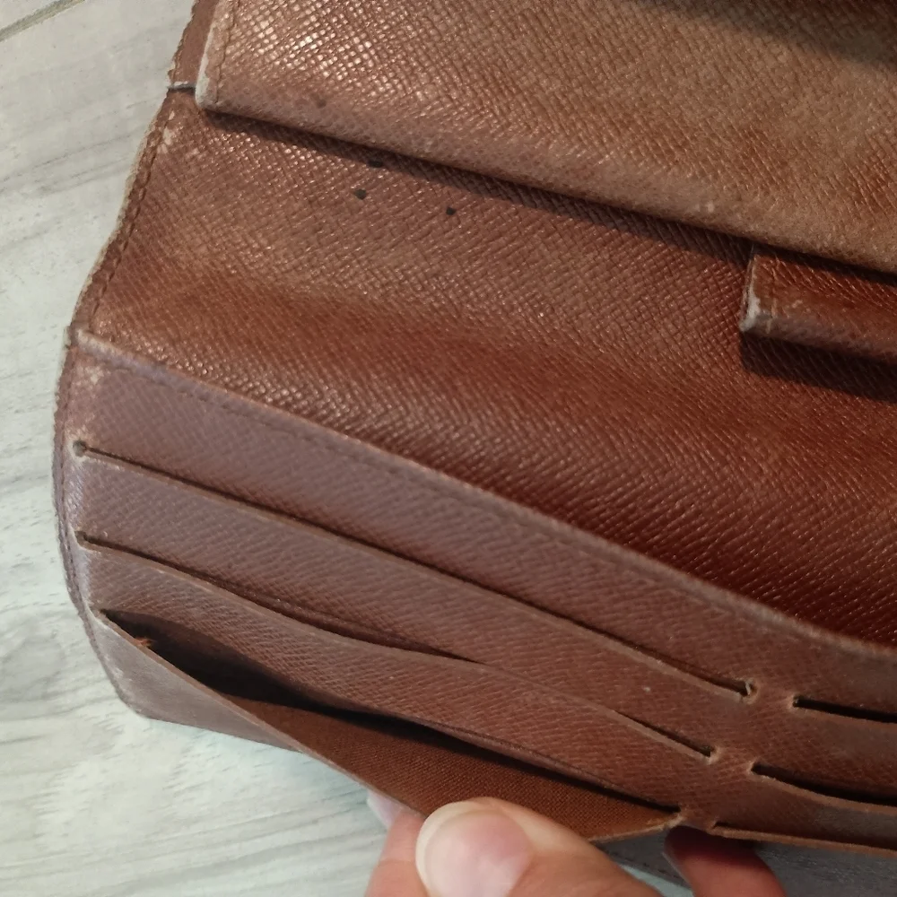 LOUIS VUITTON Porte Tresor International Wallet